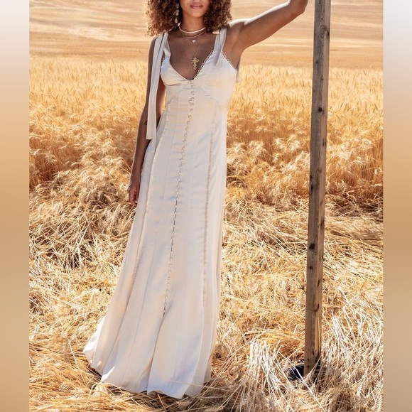 slim fit dress slacks ALTAR'D STATE Caledonia Maxi Dress Ivory/Nude Size XS – Style Exchange  Boutique PGH main image 0